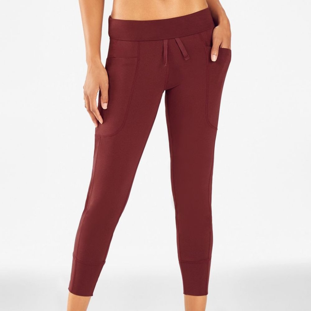 Fabletics Maj Pocket Pant in Black Cherry Heather
